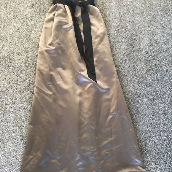 Gorgeous Gown - Picture 3 of 5